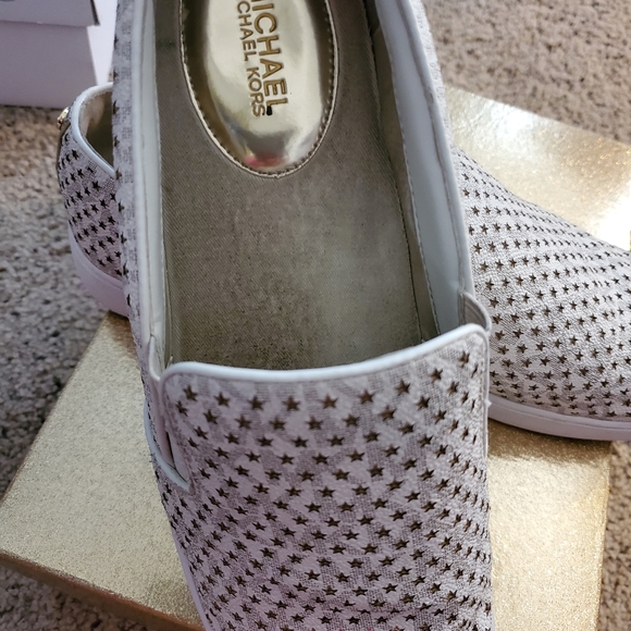 Michael Kors Slip On shoes - Picture 3 of 3